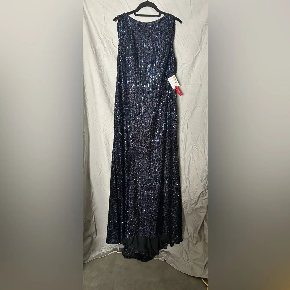 Mac Duggal 26331 NWT COWL BACK BOAT NECK SEQUINED EVENING GOWN - Picture 5 of 13